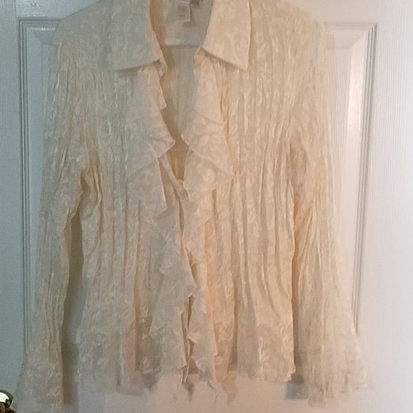 Beautiful cream feminine blouse - Picture 1 of 4
